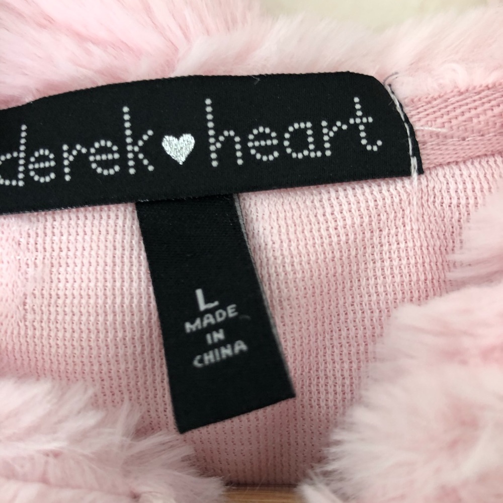 Derek Heart Fuzzy Zip -Front Pink Juniors’ Hoodie - Picture 5 of 5